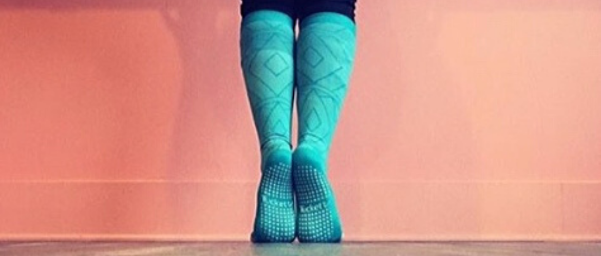 2 Factors in the Relationship Between Yoga and Feet