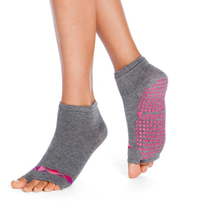 grey anklet open toe grip socks with pink geometric design over toes and pink grips
