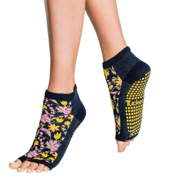Tucketts Flow Toeless Non-Slip Grip Socks - Yoga, Barre, Pilates, Home &  Leisure, 1 pair Black Sheer